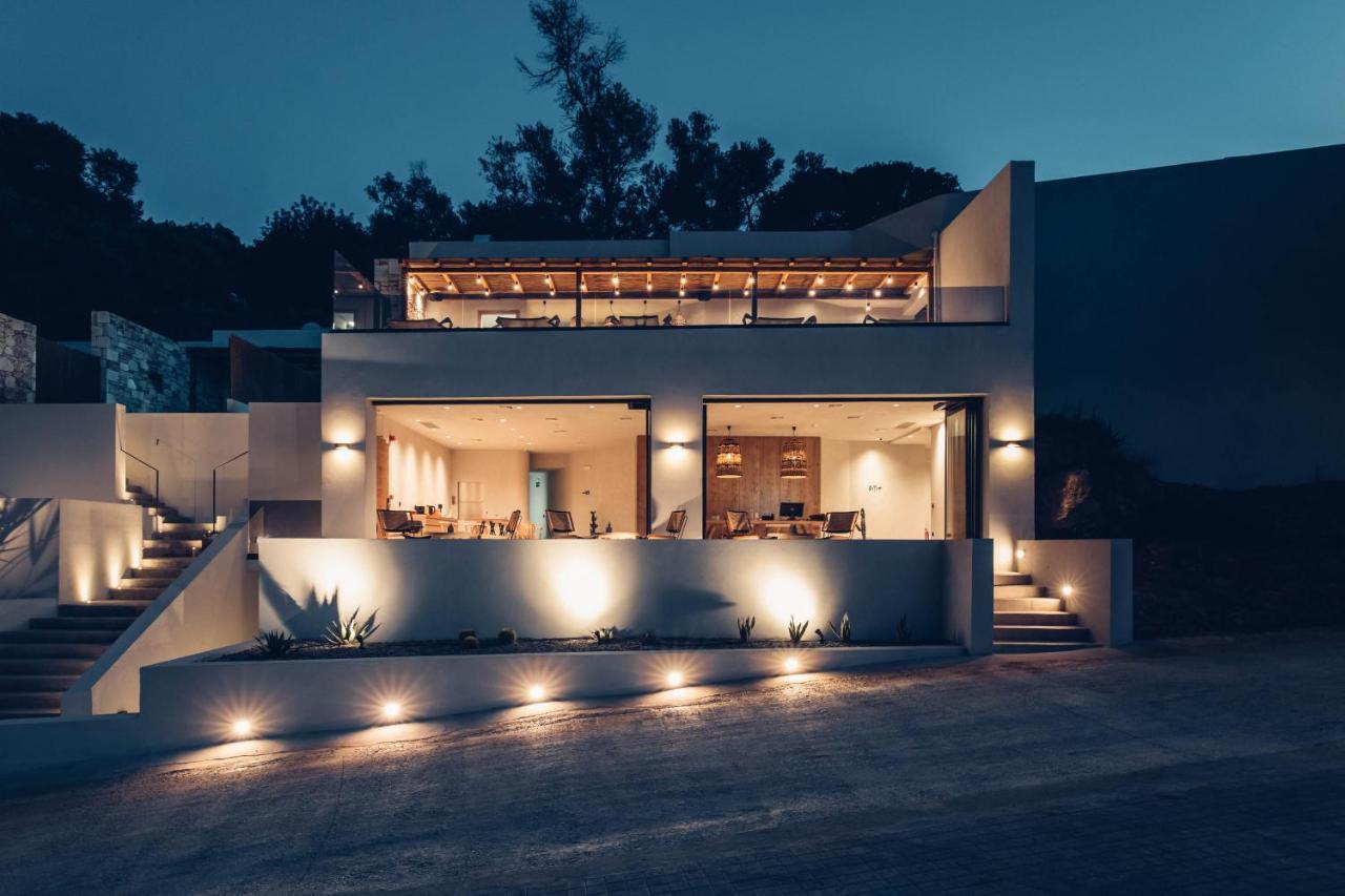Monastery Estate Guesthouse スーギア エクステリア 写真