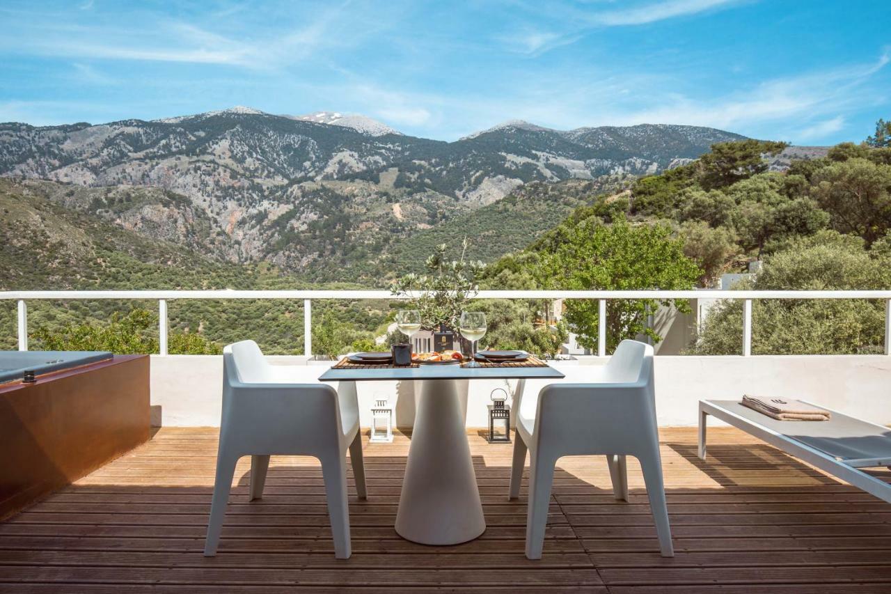 Monastery Estate Guesthouse スーギア エクステリア 写真