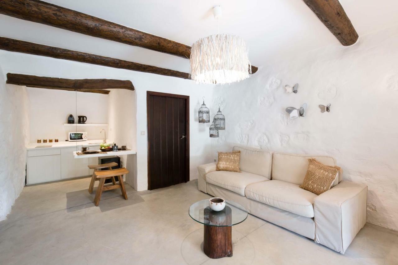 Monastery Estate Guesthouse スーギア エクステリア 写真