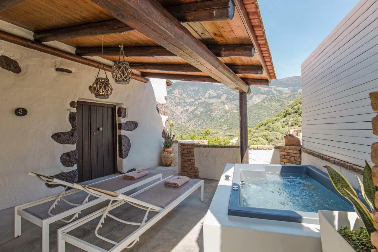 Monastery Estate Guesthouse スーギア エクステリア 写真