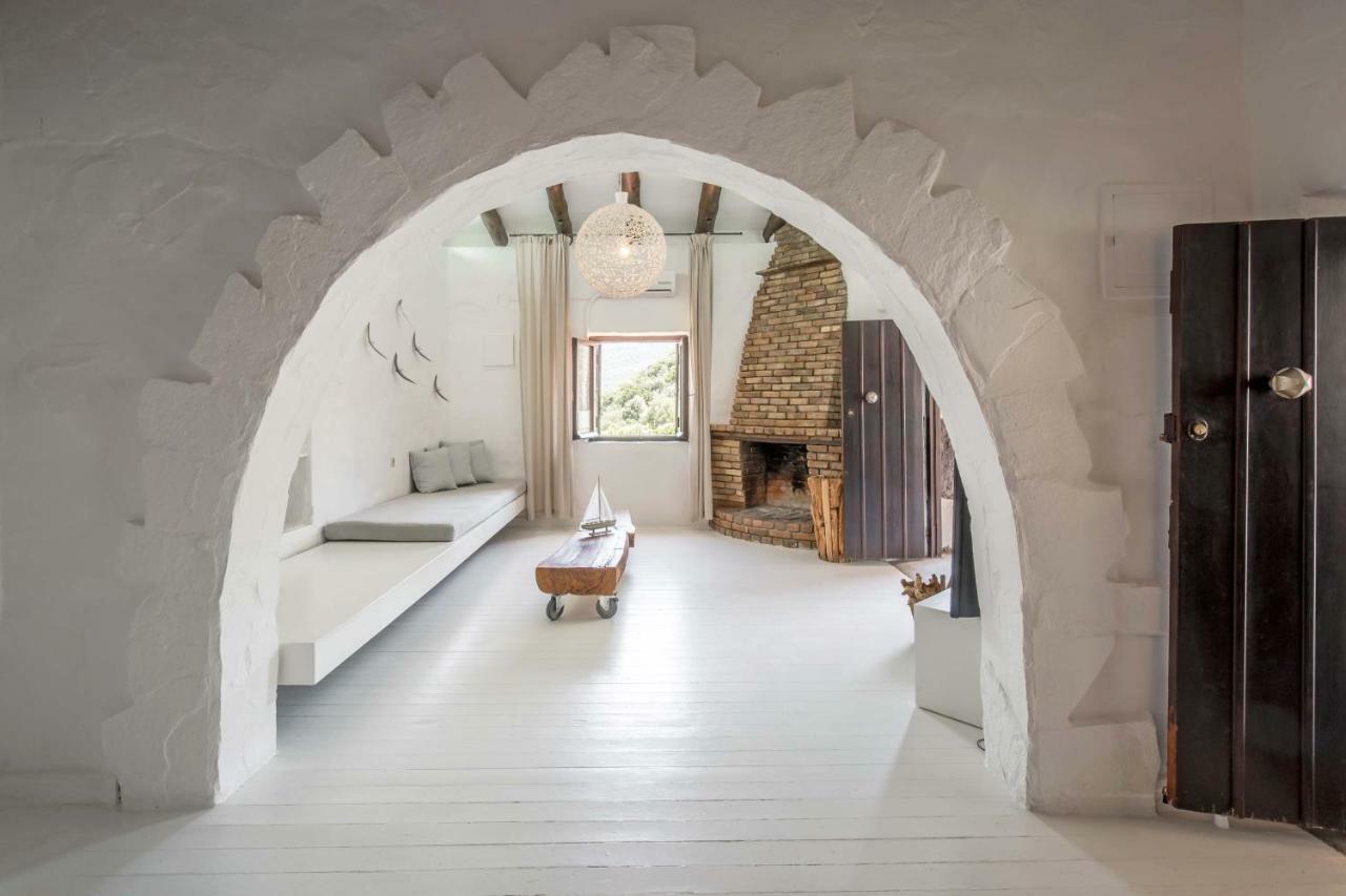 Monastery Estate Guesthouse スーギア エクステリア 写真