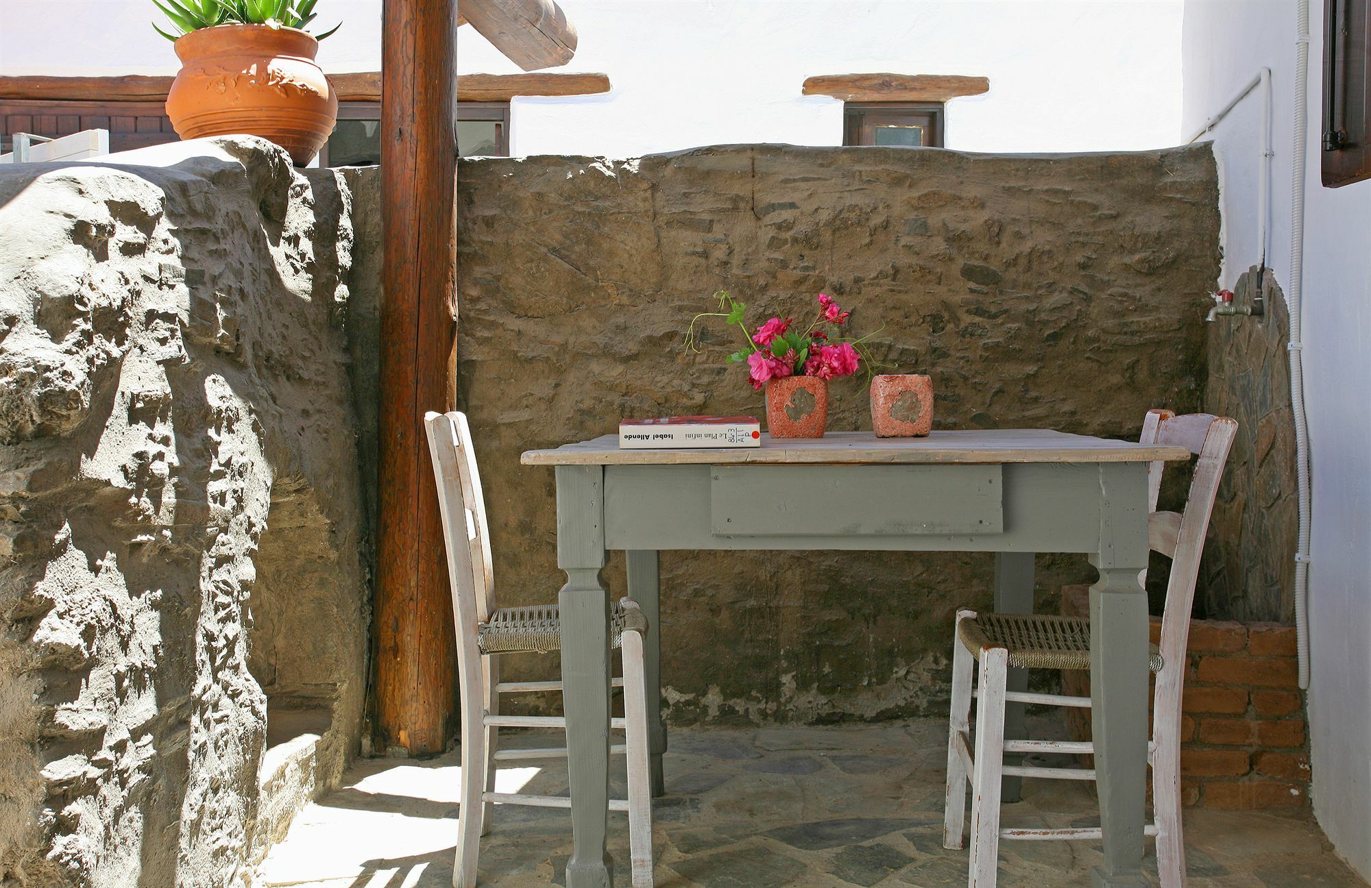Monastery Estate Guesthouse スーギア エクステリア 写真