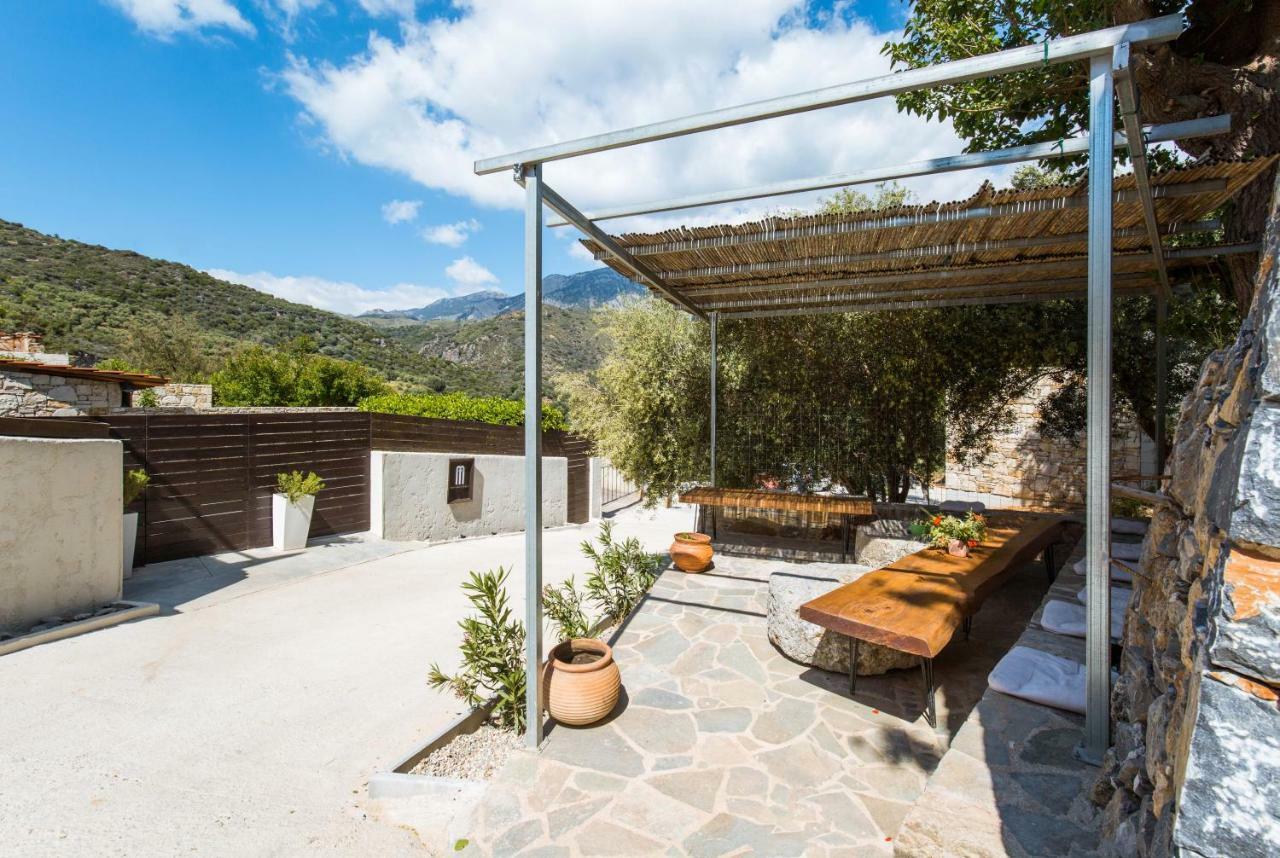 Monastery Estate Guesthouse スーギア エクステリア 写真